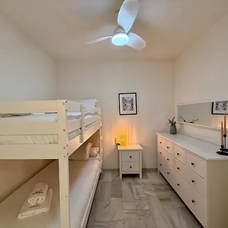 Golden Mile La Carolina - Eaw Homes Apartment