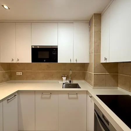 Golden Mile La Carolina - Eaw Homes Apartment